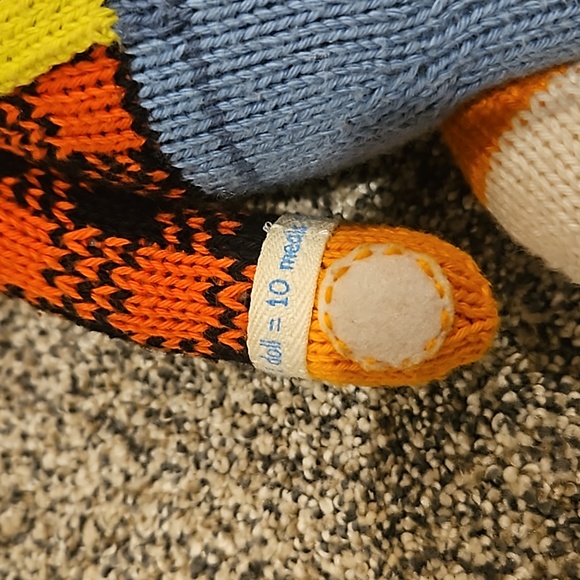 Cuddle + Kind Wyatt the Fox - Picture 4 of 9